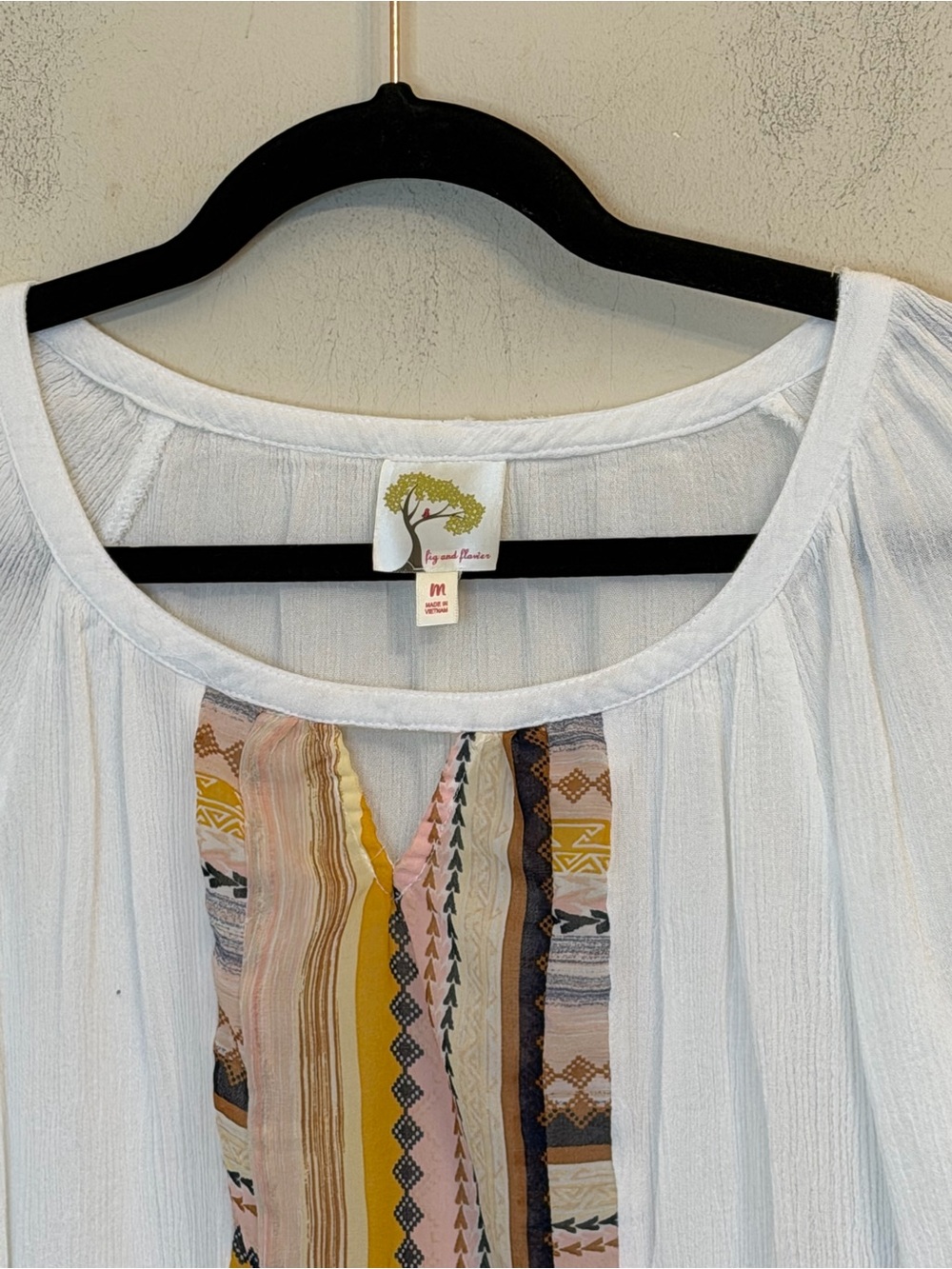 58. Fig & Flower White Boho Peasant Top Multicolor Accent Sleeve Size Medium - Picture 3 of 8